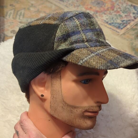 Tweed Baseball Style Cap with Earflaps - Picture 4 of 8